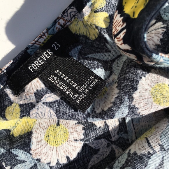 Forever 21 Floral Dress Size Medium - Picture 9 of 14